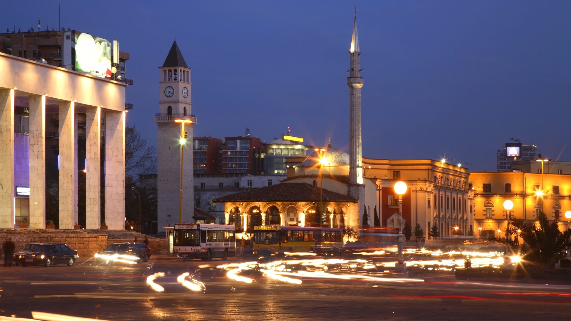 Plac Skanderbega w Tiranie, Albania