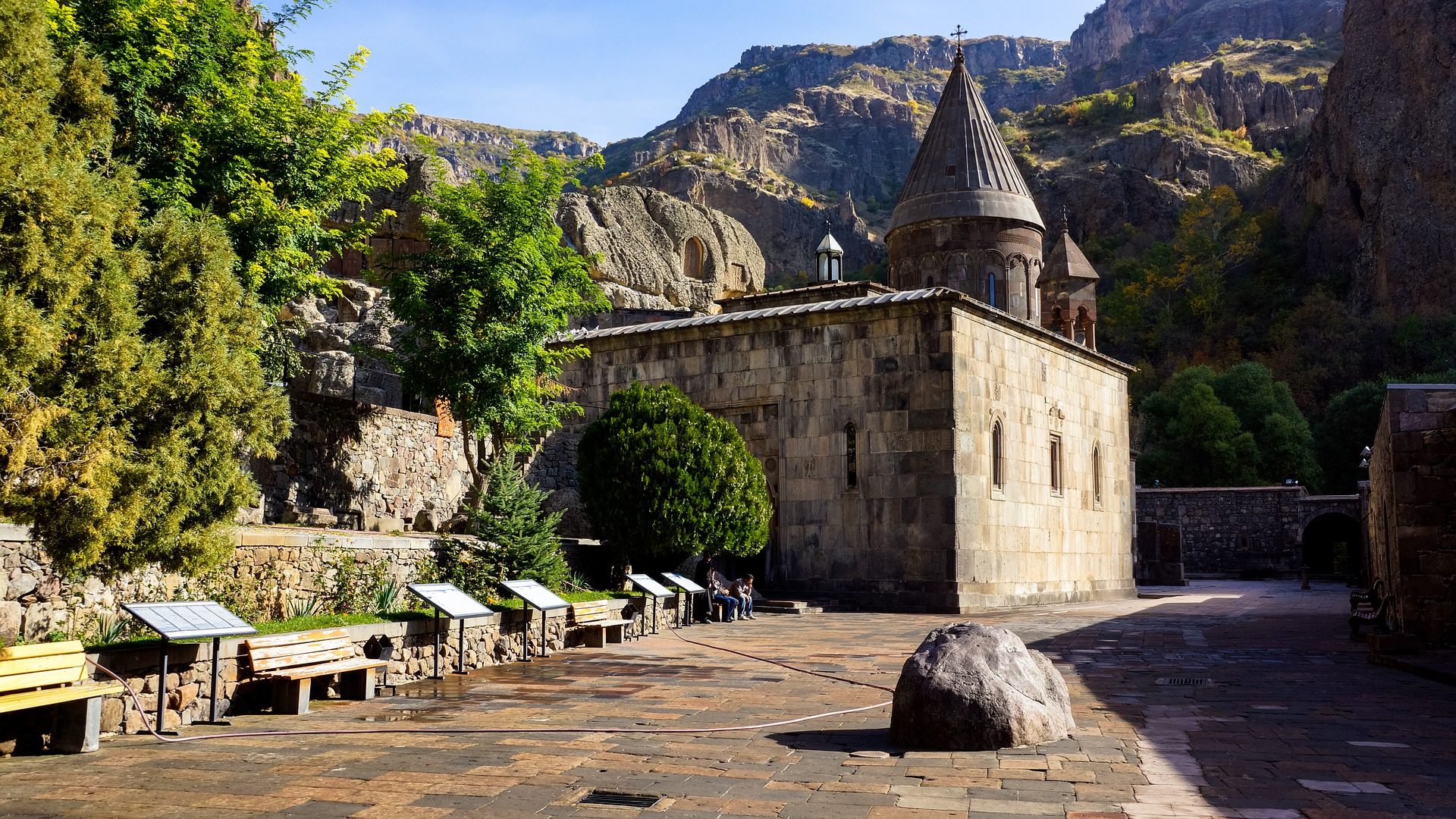 Klasztor Geghard w Armenii