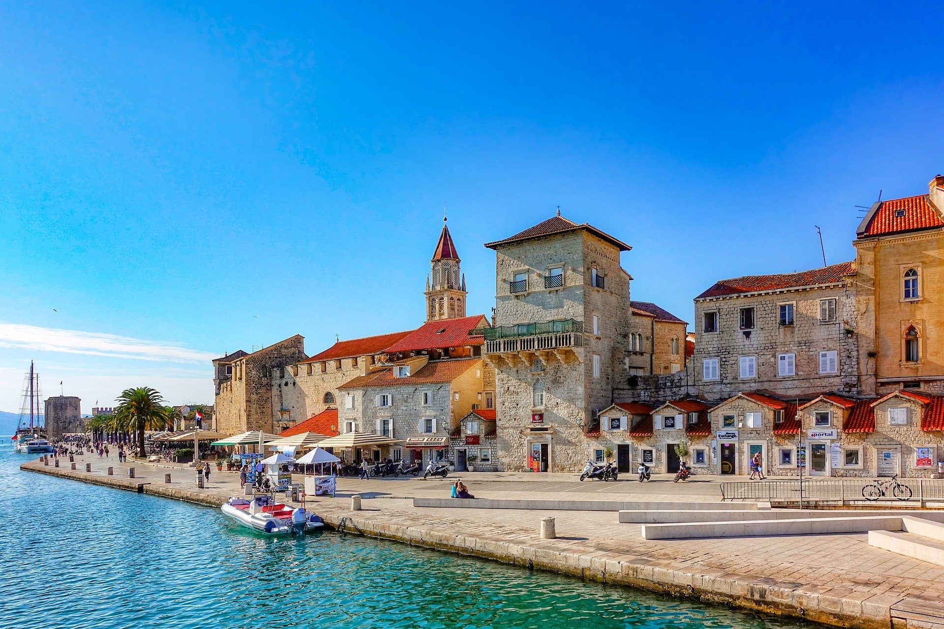 Urocze miasteczko Trogir w Chorwacji