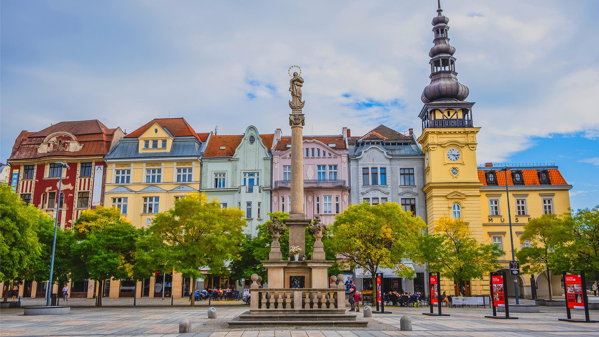 Rynek w Ostrawie za dnia, atrakcje Czechy
