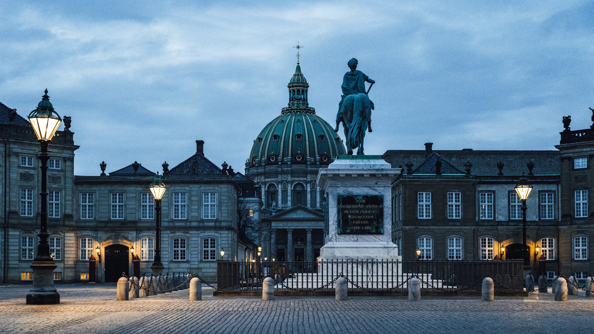 Pałac królewski Amalienborg w Kopenhadze