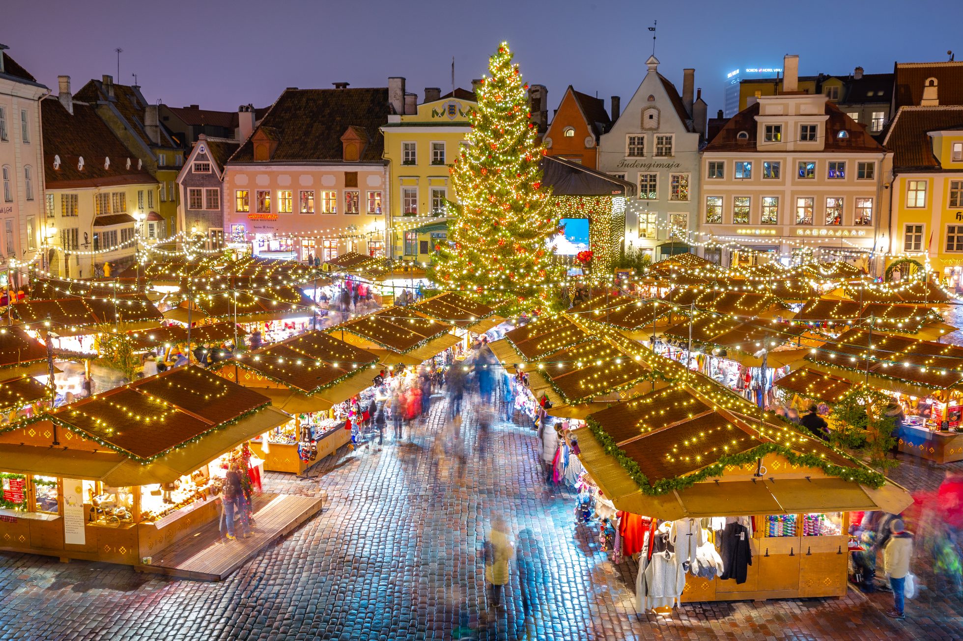 Jarmark Bożonarodzeniowy. Jarmark świąteczny. Tallin