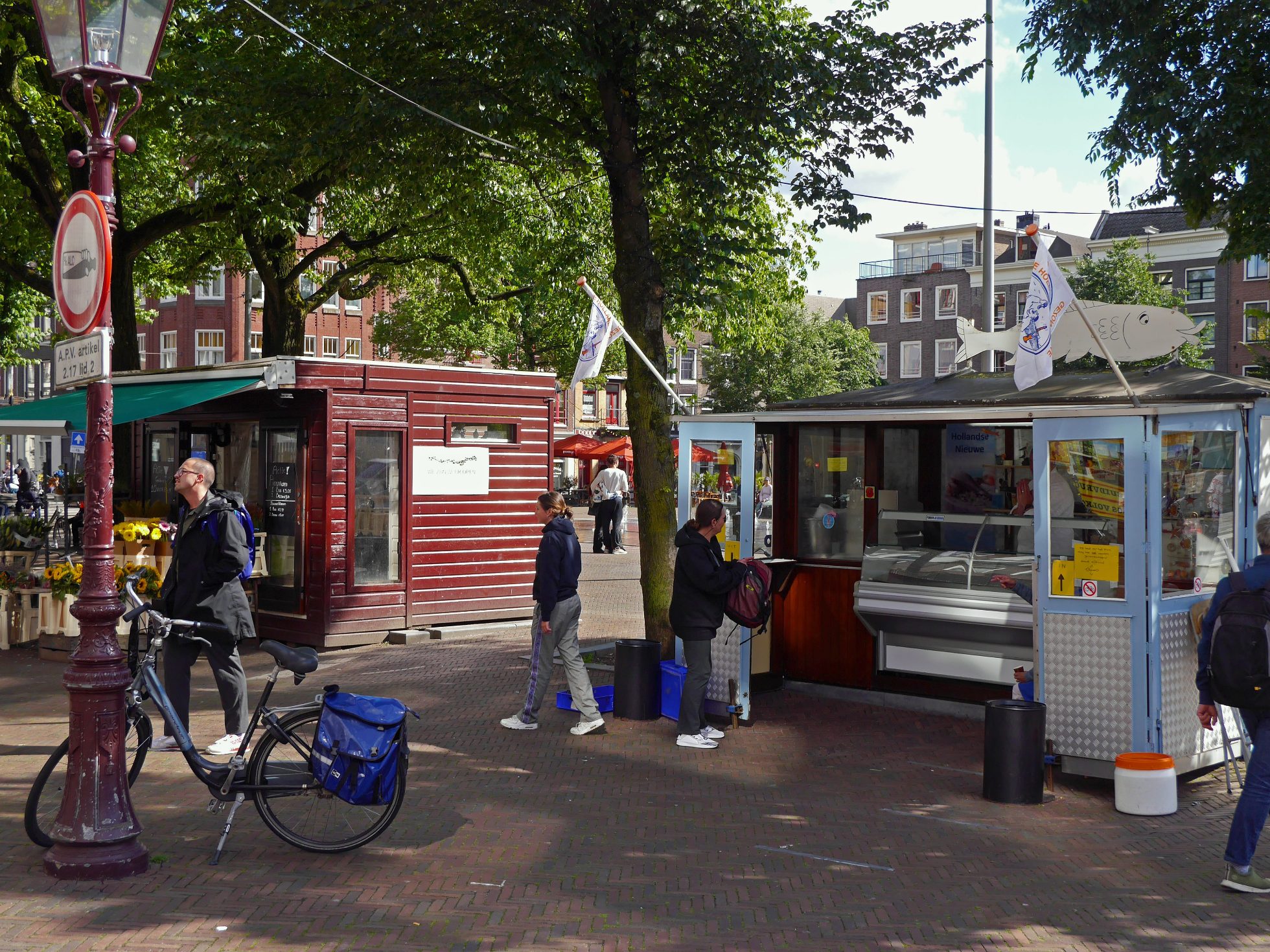 Stoisko z rybami w Amsterdamie