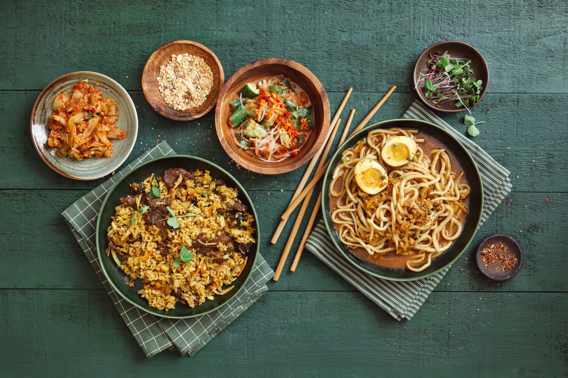 Ramen i smażony ryż - jedzenie Koreańskie