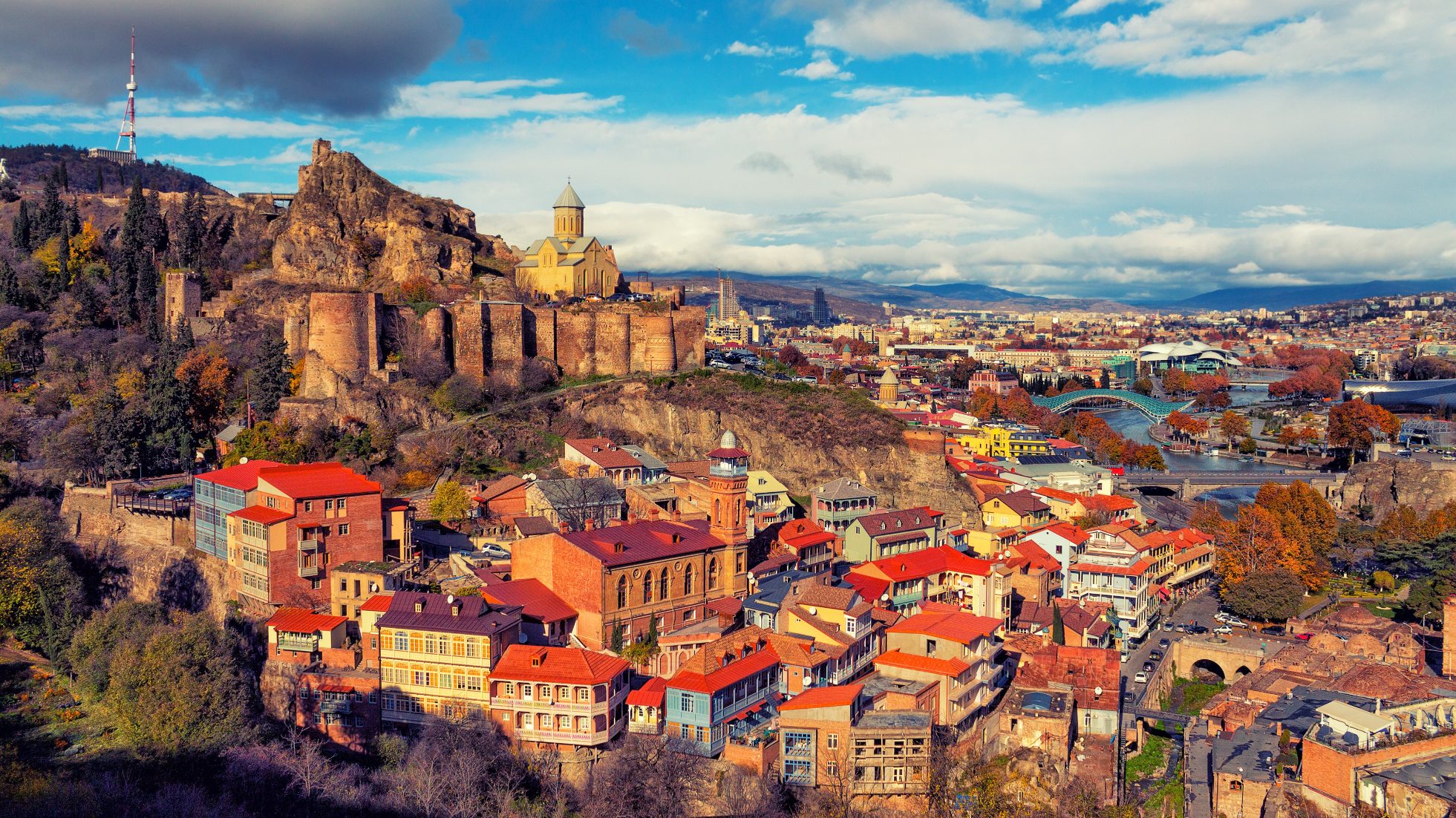 Panorama stolicy Gruzji – Tbilisi.