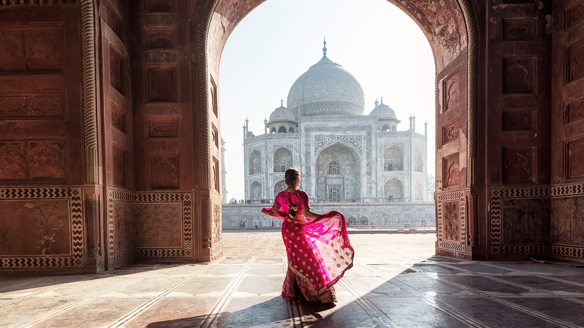 Zarezerwuj loty do Indii zobacz przepiękny Taj Mahal na własne oczy!