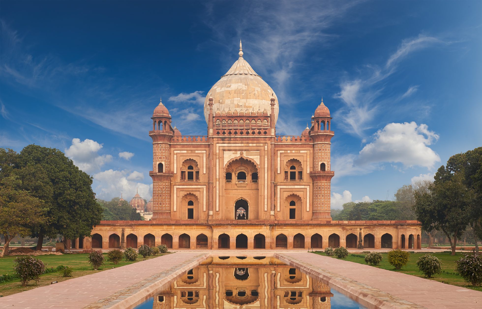 Grobowiec indyjskiego cesarza Humajuna, przypominający pałac w New Delhi w Indiach.