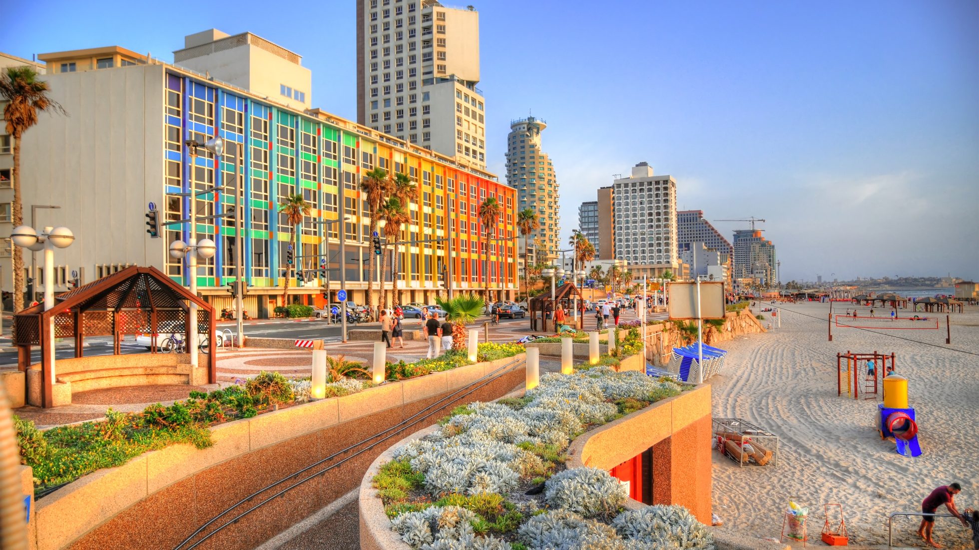 Plaża w Tel Aviv., zabytki Izraela