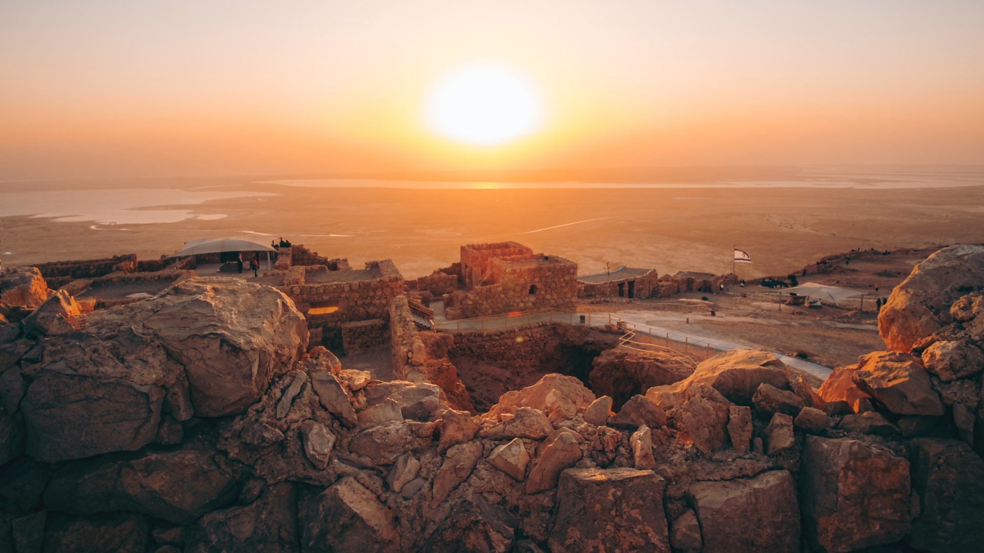 Zachód słońca nad twierdzą Masada