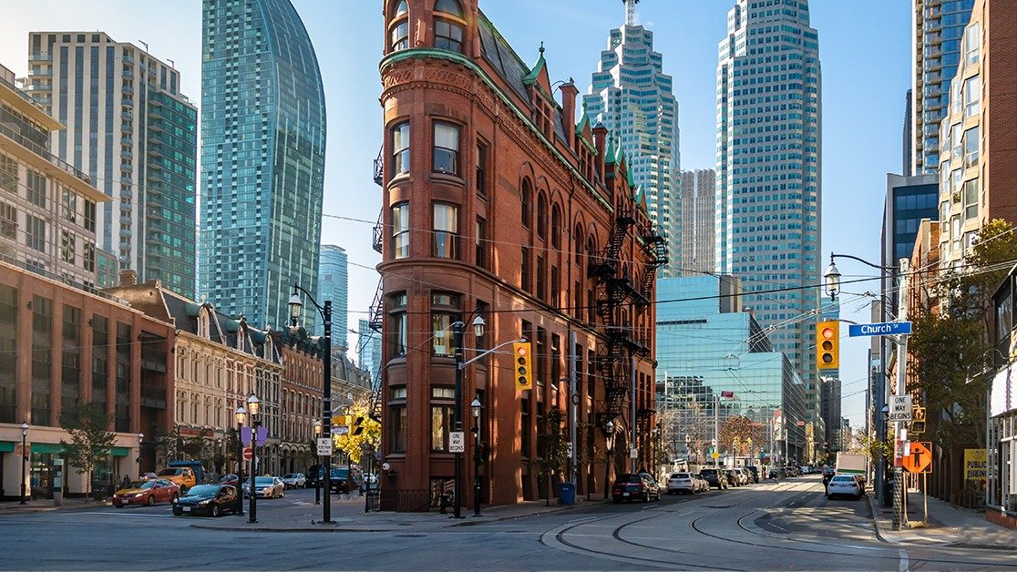 Historyczny budynek Gooderham w finansowej dzielnicy miasta Toronto.
