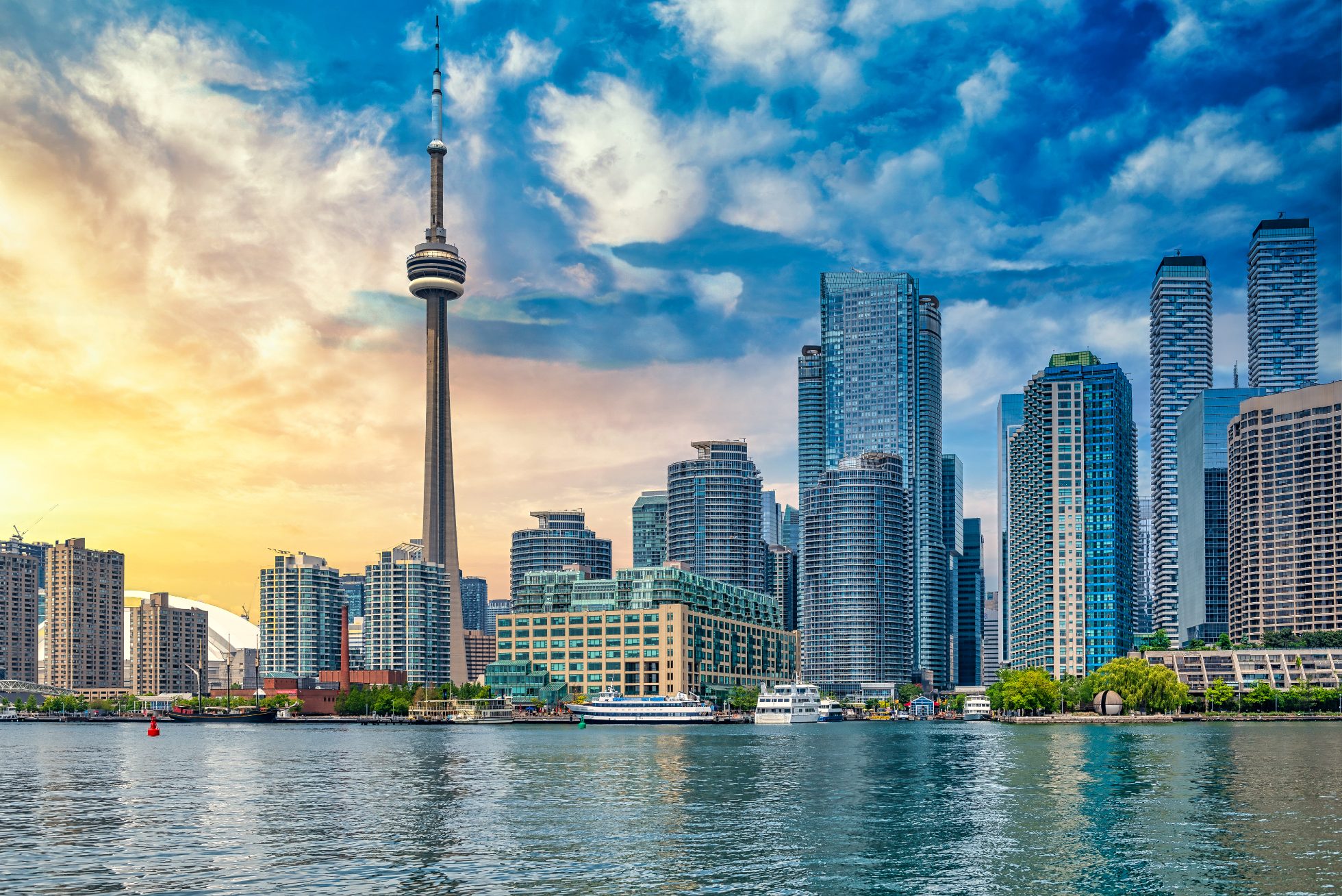 Widok na bogatą dzielnice w Toronto, która stanowi atrakcje