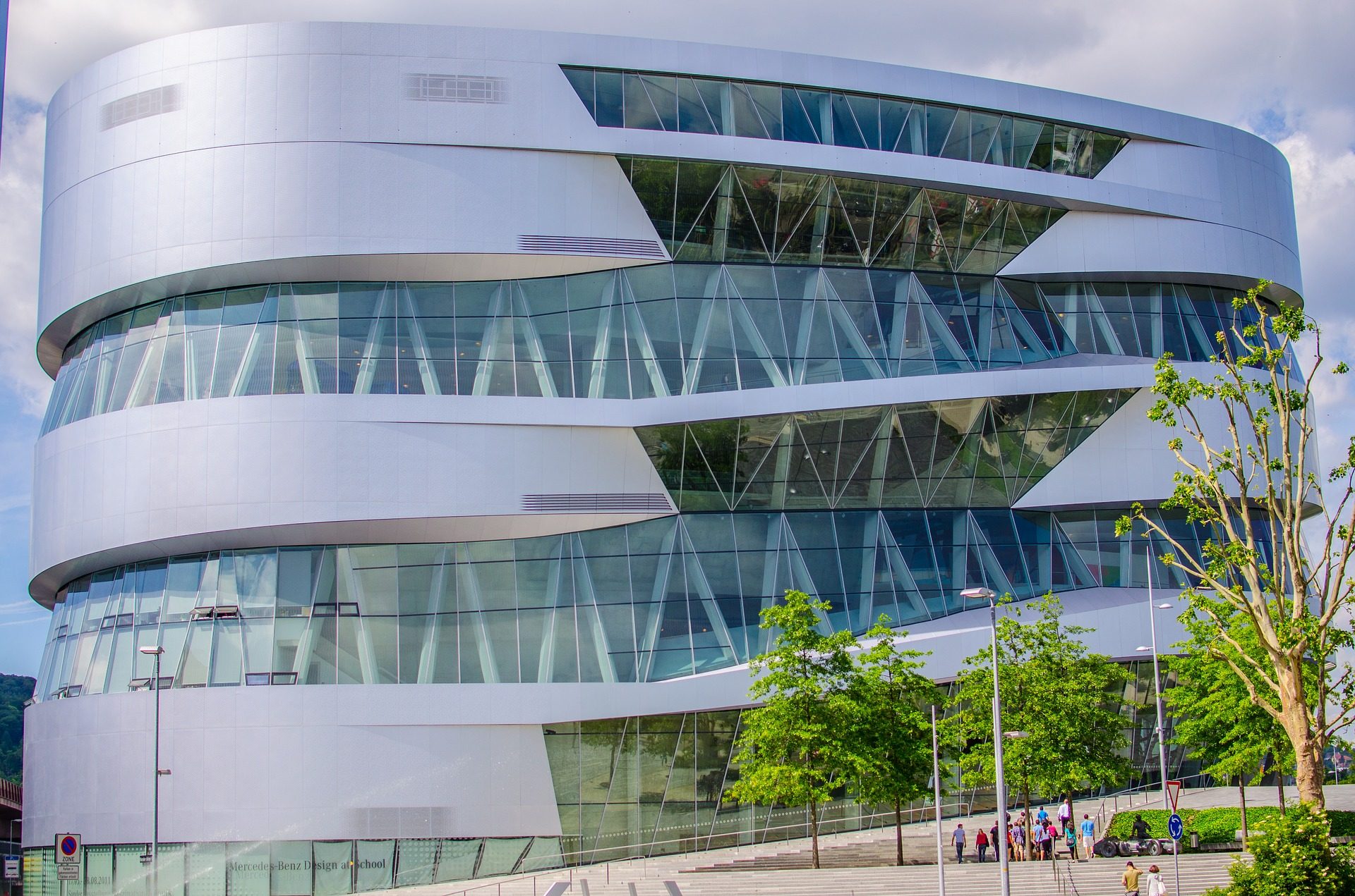 Atrakcje Stuttgartu - Muzeum Mercedes-Benz