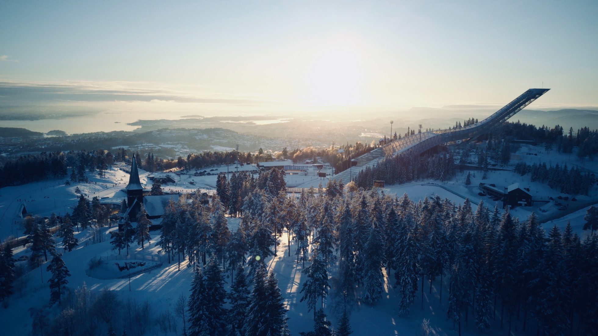wzgórze Holmenkollen ze skocznią narciarską, co robić w Norwegii