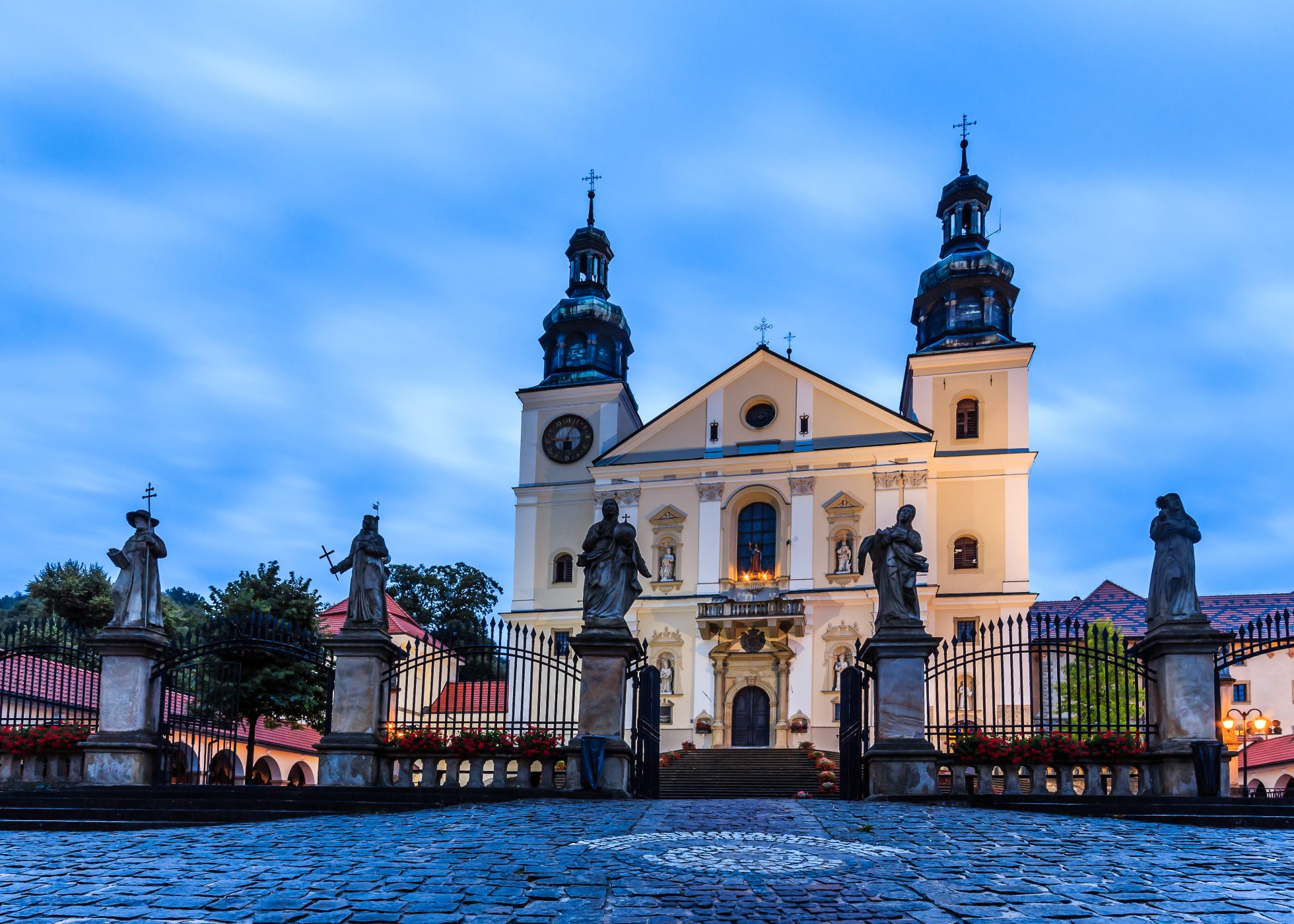Kalwaria Zebrzydowska: zespół architektoniczny i krajobrazowy oraz park pielgrzymkowy.