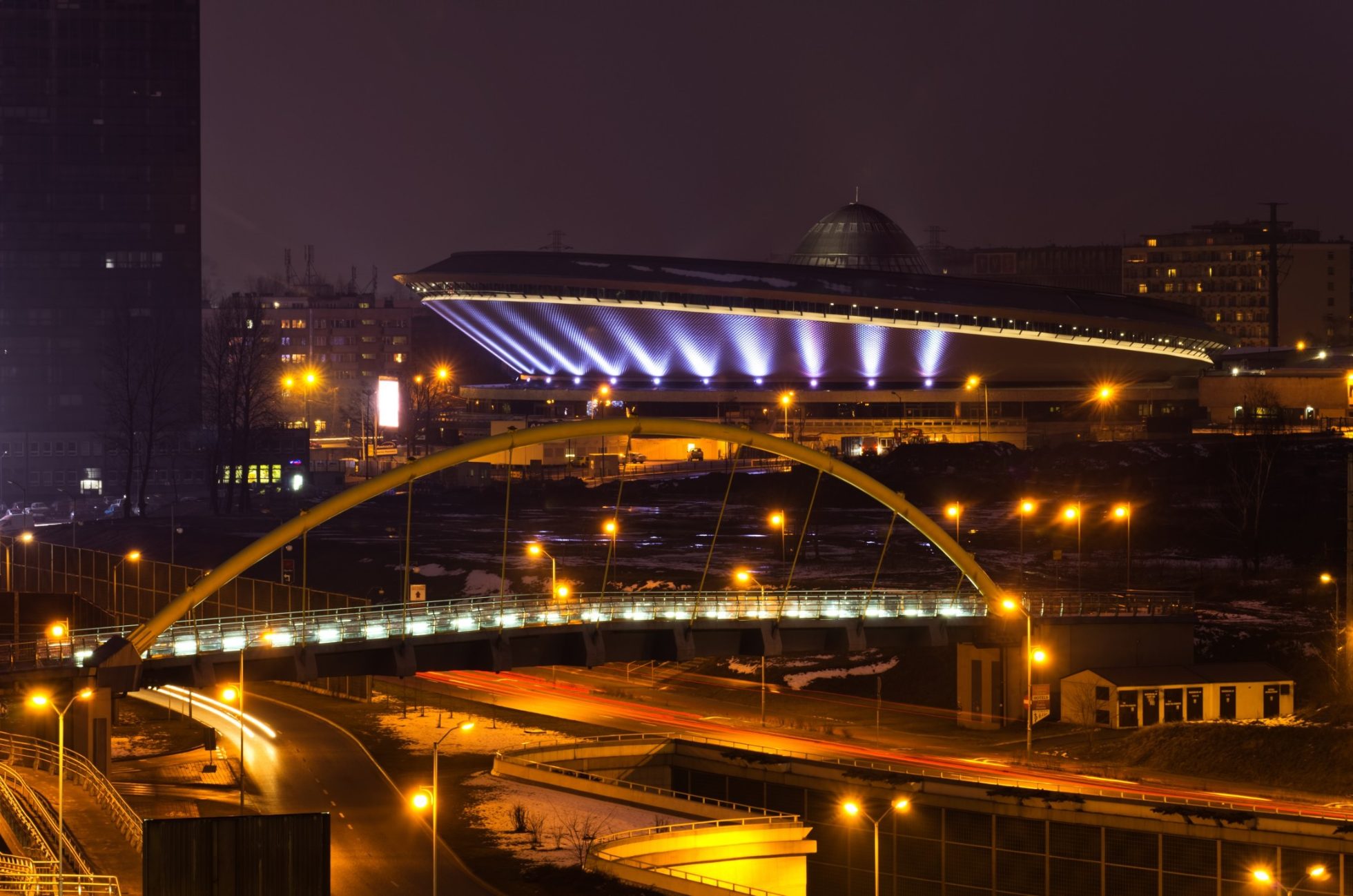 Katowice nocą, widok na most