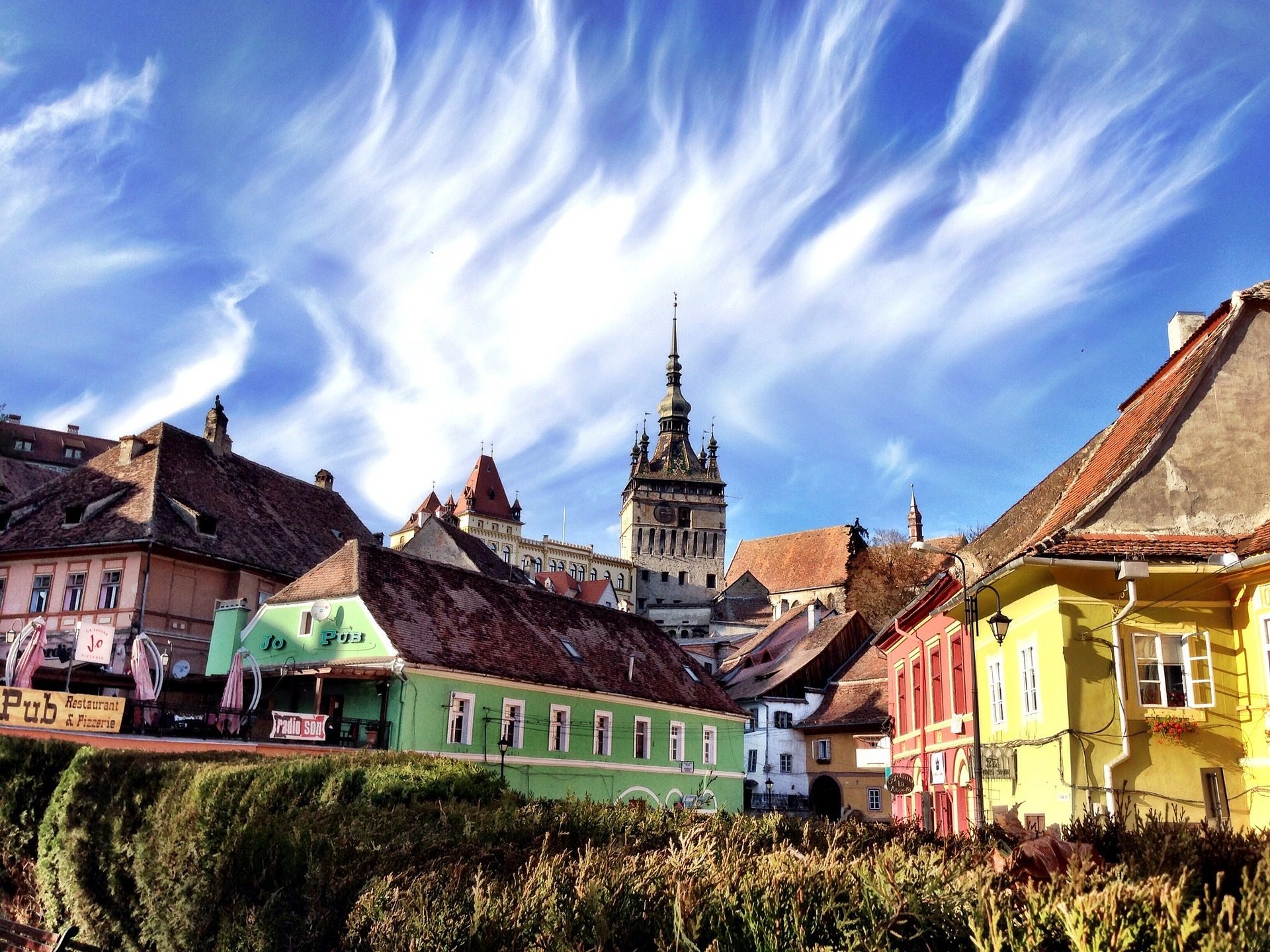 Kolorowe miasteczko Sighisoara w Rumunii