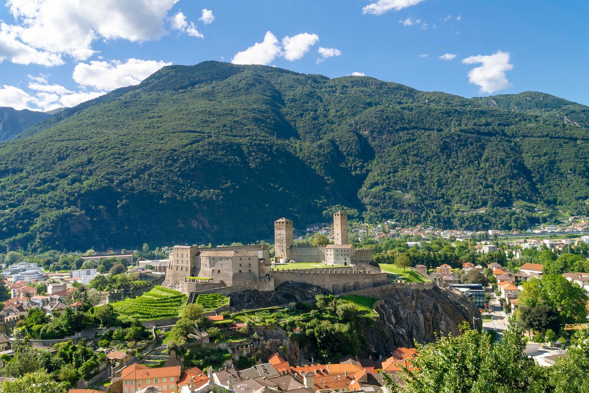 miasto Bellinzona w Szwajcarii
