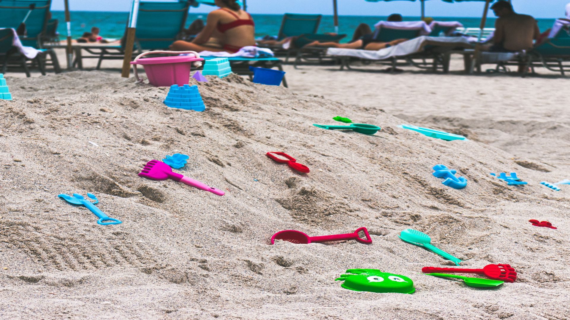 Dziecięce zabawki na plaży w Miami