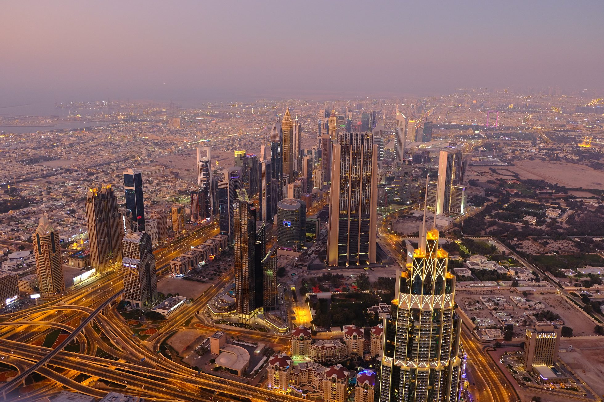 Panorama Dubaju po zachodzie słońca, Dubaj wycieczki