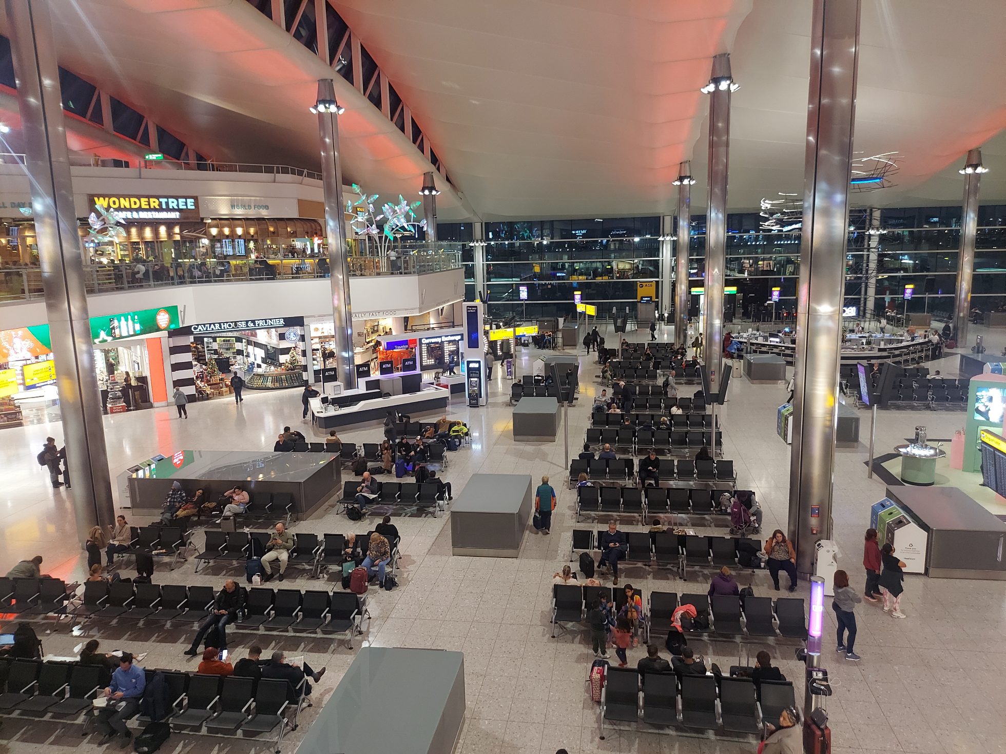 Lotnisko LHR - widok na terminal