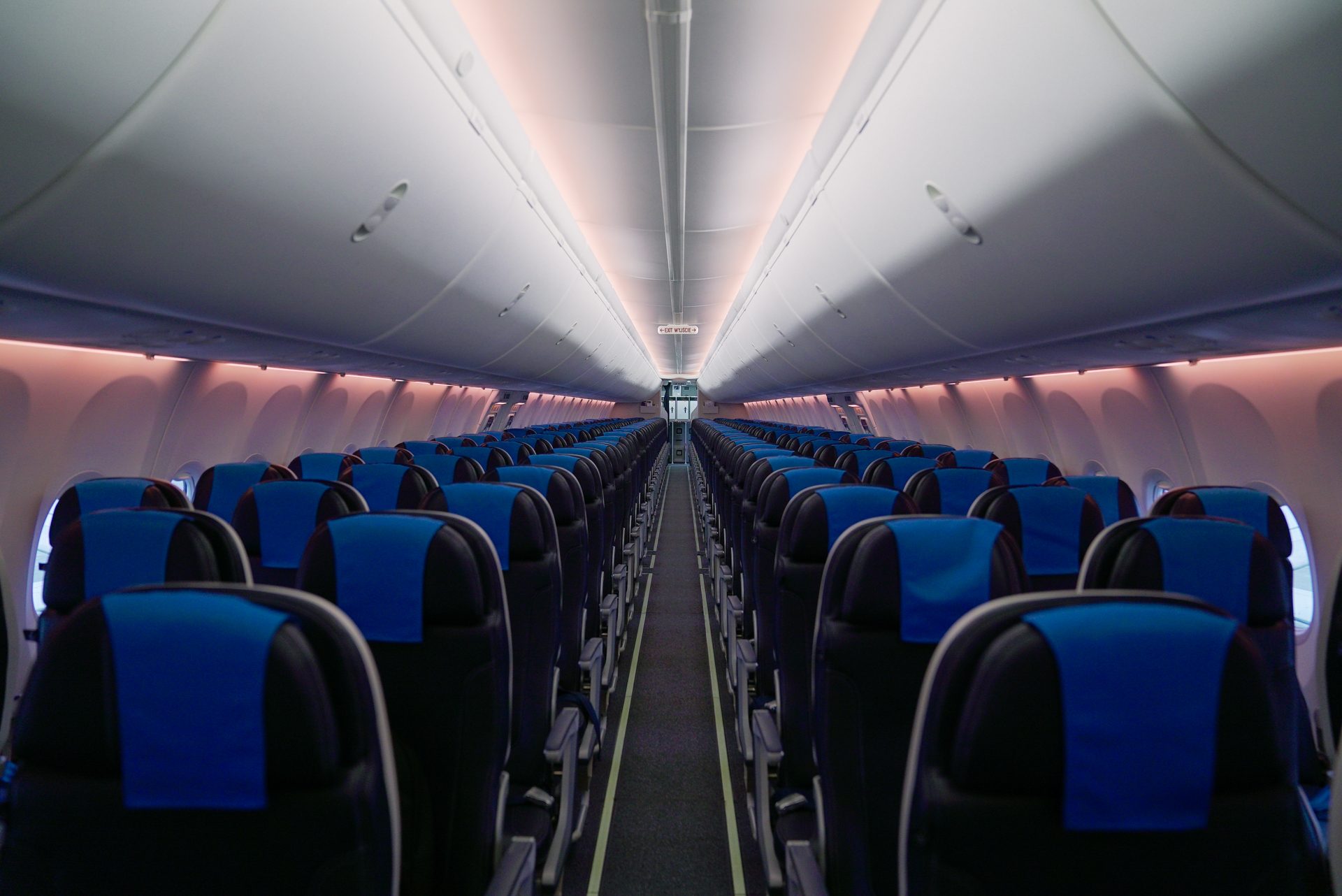 Wnętrze samolotu Boeing 737-8 MAX