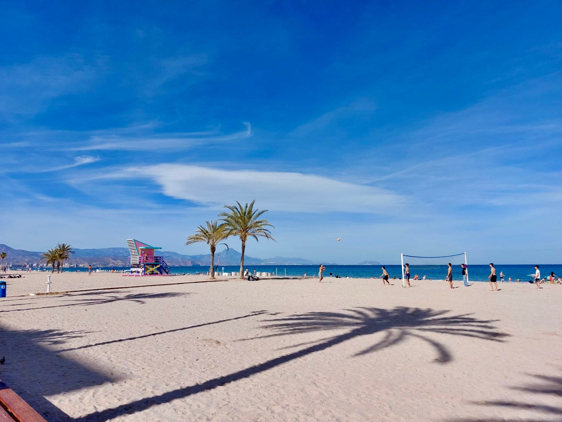 Plaża w Alicante, które zwiedziłam po drodze do Madrytu