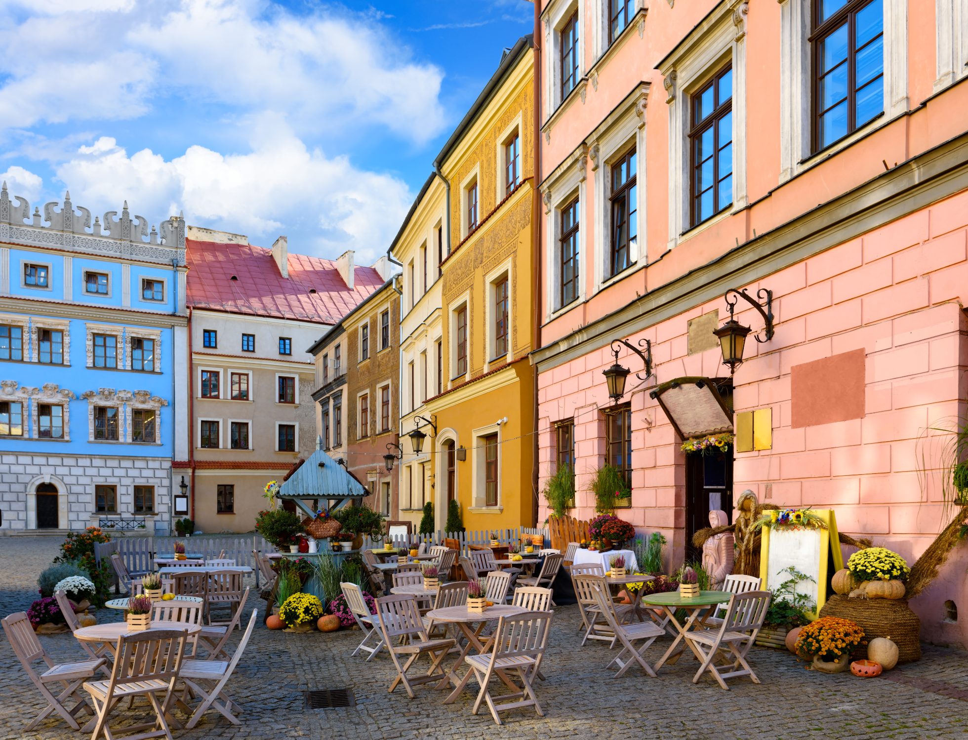 Kolorowe kamieniczki w  Lublinie, najpiękniejsze miasta w Polsce